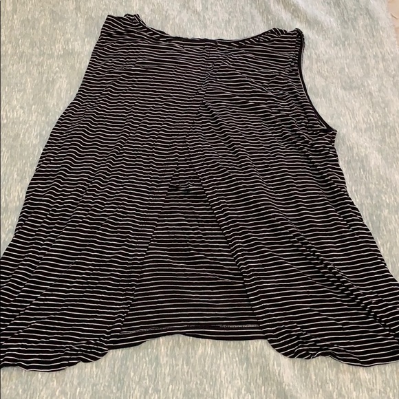 Top - Picture 2 of 2